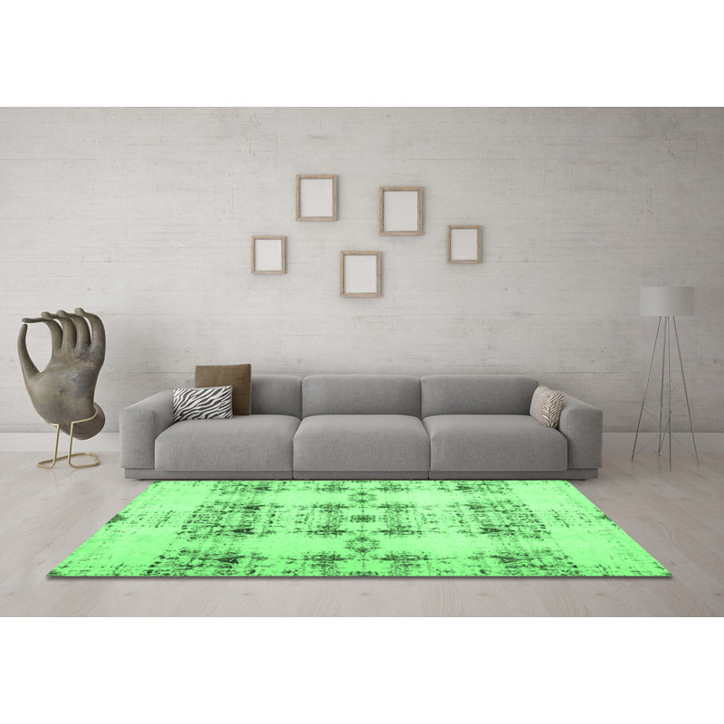 Washable Southwestern Indoor Rug, Round 8'