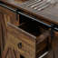 Buffet industriel de ferme, buffet de cuisine avec portes de grange coulissantes, trois tiroirs et tablettes réglables pour le salon, la salle à manger