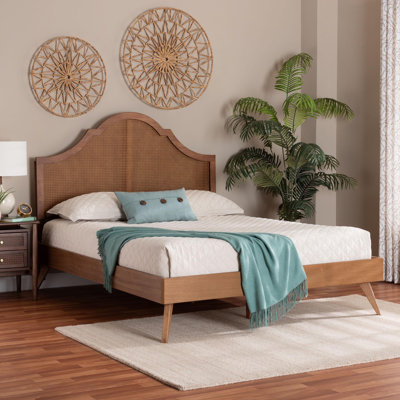 Lit plateforme en bois de noyer Mid-Century Bikram Baxton Studio Alecia