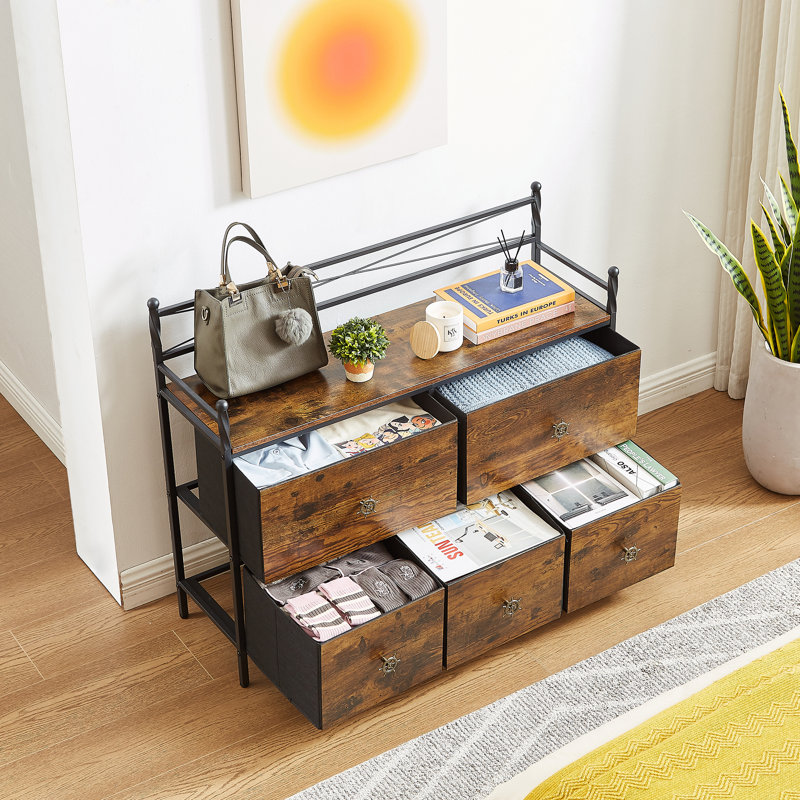39.4'' W 5 - Drawer Dresser, Brown