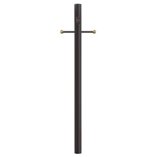 Lampadaire pour enterrement direct avec bras transversal décoratif et prise de courant Solus 7, 8 ou 10 pi. Solus