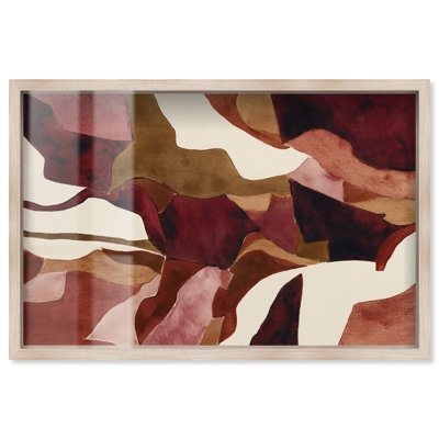 «Collage of a Red World I Shadowbox Print» par Art Remedy, cadre blond, 37 x 25