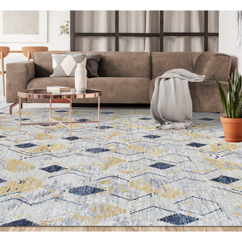Wool Geometric Area Rug in Gold, Rectangle 2' x 3'