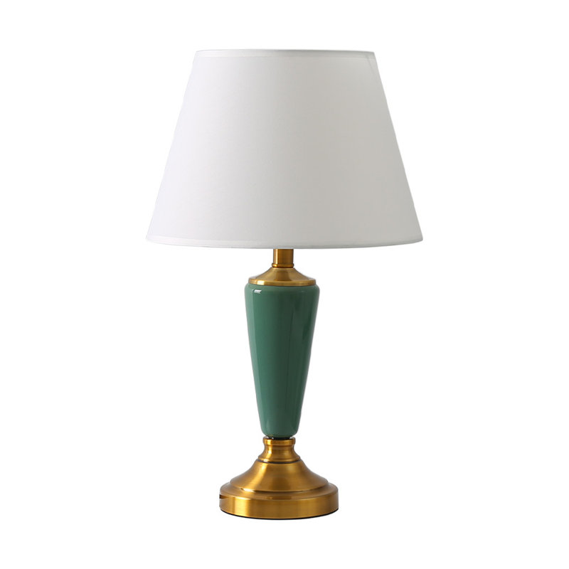Lewinsbrook Table Lamp