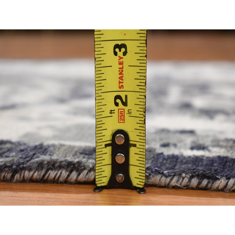 Tapis de couloir unique 2 pi 7 po x 5 pi 9 po Cendrine