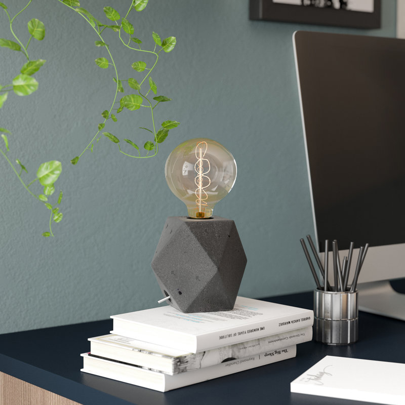 Lampe de table 9 ", H 9 po x l 5,5 po x P 5,5 po