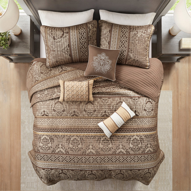 Ensemble de courtepointe pour lit double / grand 6 pièces avec coussins décoratifs en jacquard brun et or pour un look riche