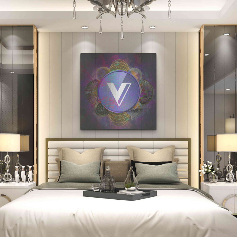 «VGX Voyager Crypto Pyramid» par Valentyn Artemenko, H 36 po x l 36 po