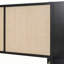 Structure de lit grand en bois massif avec 2 tables de chevet, design élégant avec lampes, rotin et combinaison de bois-577607869