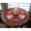 Napperon rond rouge de 61 cm (24 pouces) avec bonhommes de neige et volutes pour les fêtes