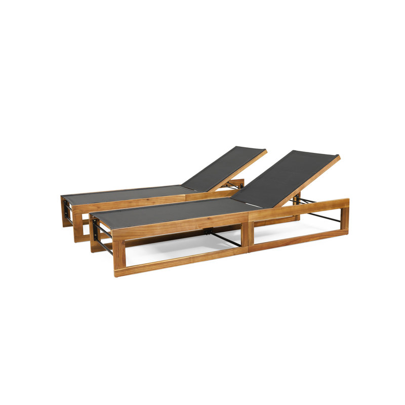 CHAISE LUNGE