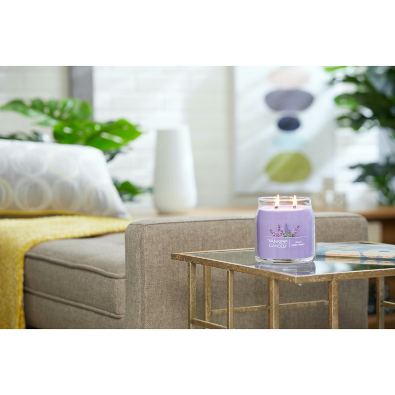 Bougie parfumée Signature Lilac Blossoms, Petit