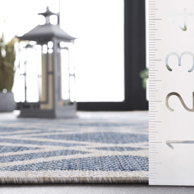 Hoeke Performance Geometric Indoor/Outdoor Area Rug, Rectangle 5'3" x 7'6"