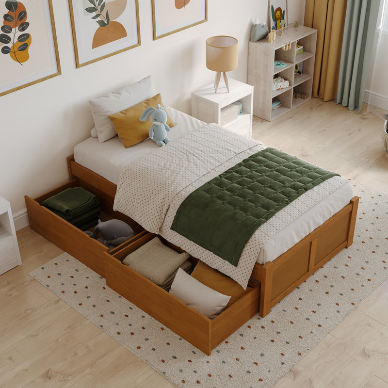 Grand lit plateforme en bois massif Concord avec pied de lit et tiroirs de rangement en caramel clair, Simple, Caramel clair