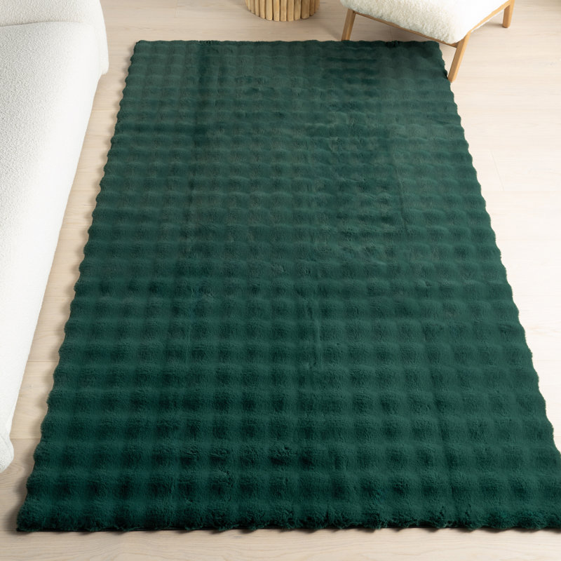Jeni SuperiorWash Solid Faux Rabbit Machine Washable Area Rug, Rectangle 8' x 10'