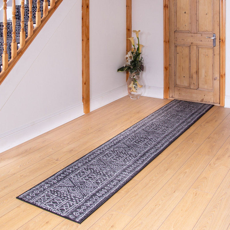 Bader Tufted Black Indoor Rug, Runner 180cm x 80cm