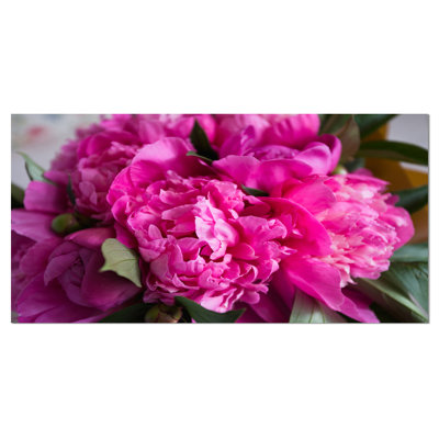 Reproduction de photo sur toile tendue, "Pink pivoines sur fond en bois"