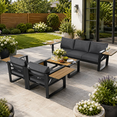 Ensemble de conversation pour l'extérieur 4 pièces avec chaises et table de patio