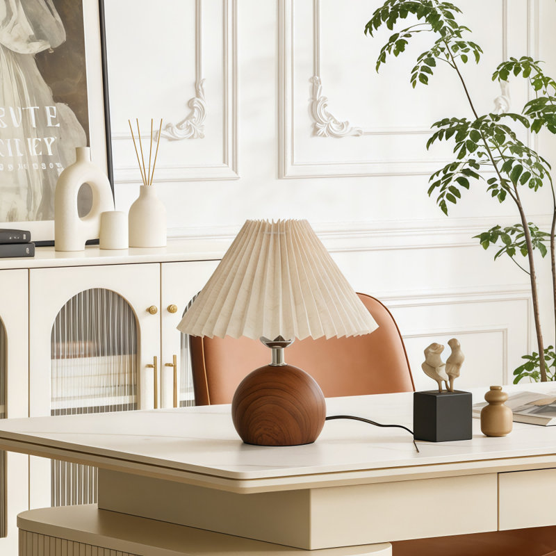 Lampe de table plissée en bois de noyer | Lampe de chevet 3 lumières E26