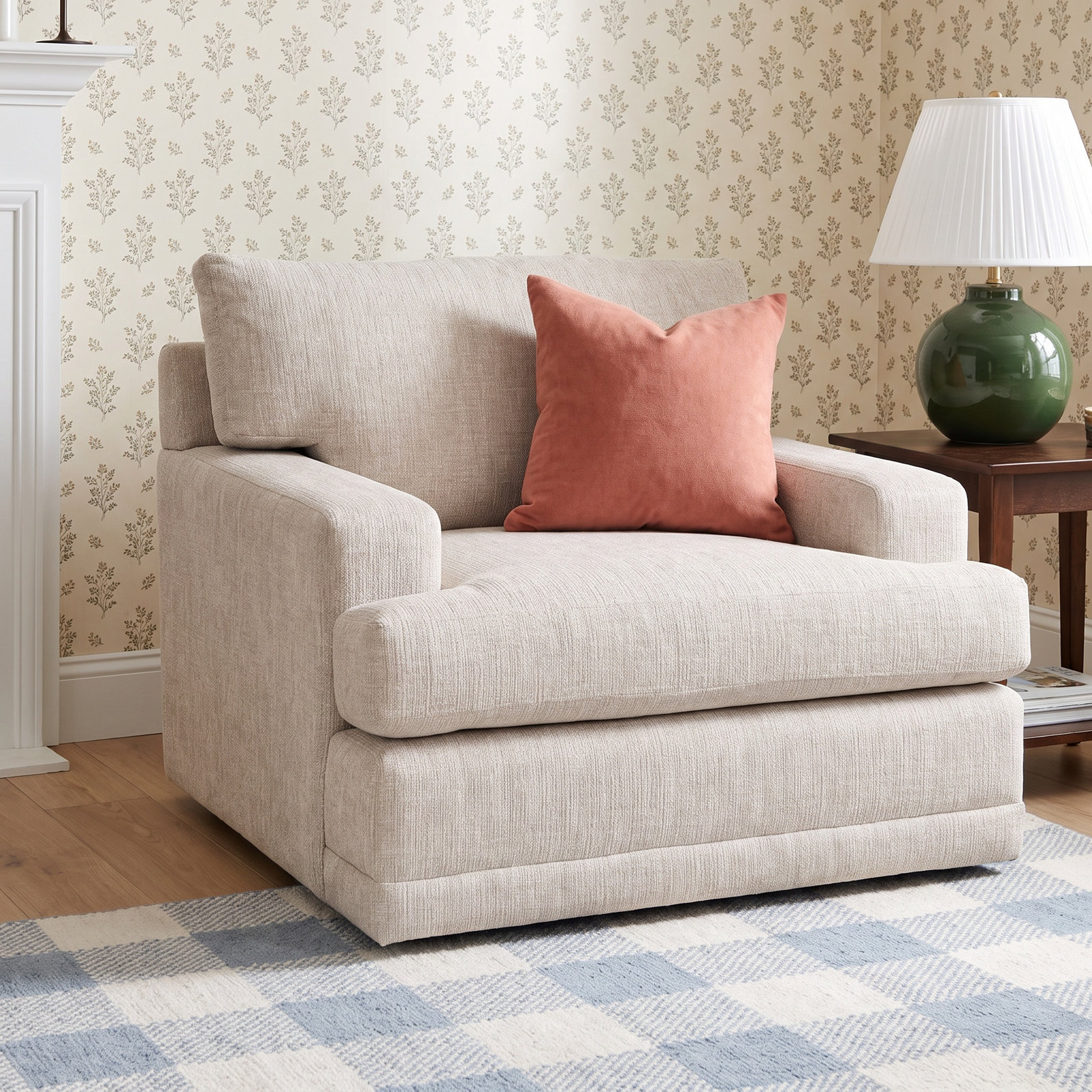Hadlee Swivel Chair