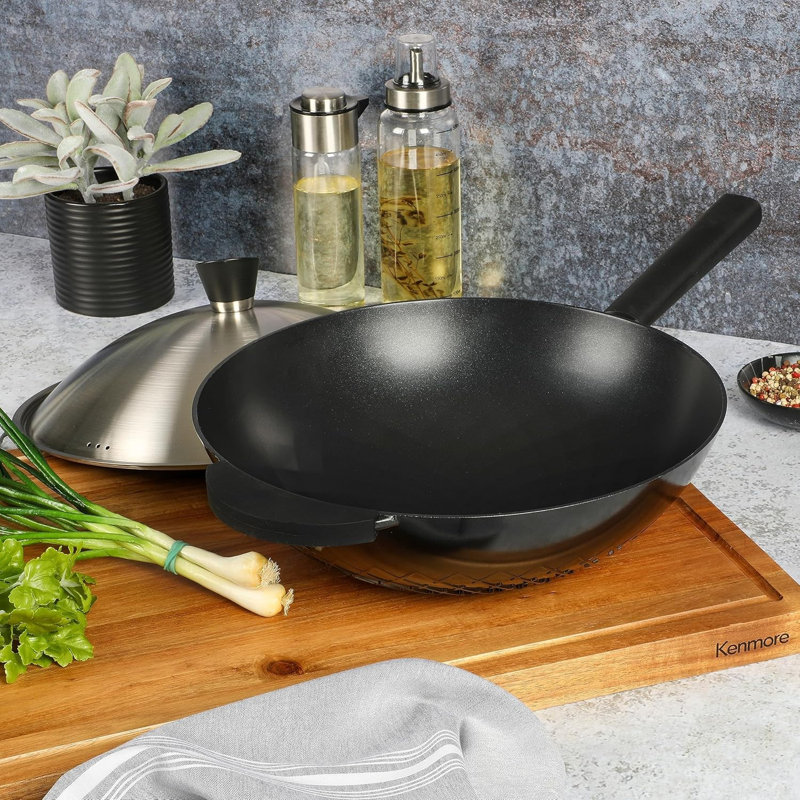 Wok en fonte d'aluminium antiadhésive de 13 pouces avec couvercle en acier inoxydable Kenmore Eugene - Sauteuse à haute température