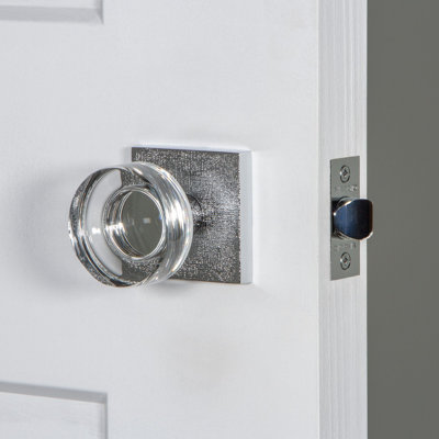 Viaggio Quadrato Linen Rosette with Circolo Crystal Knob