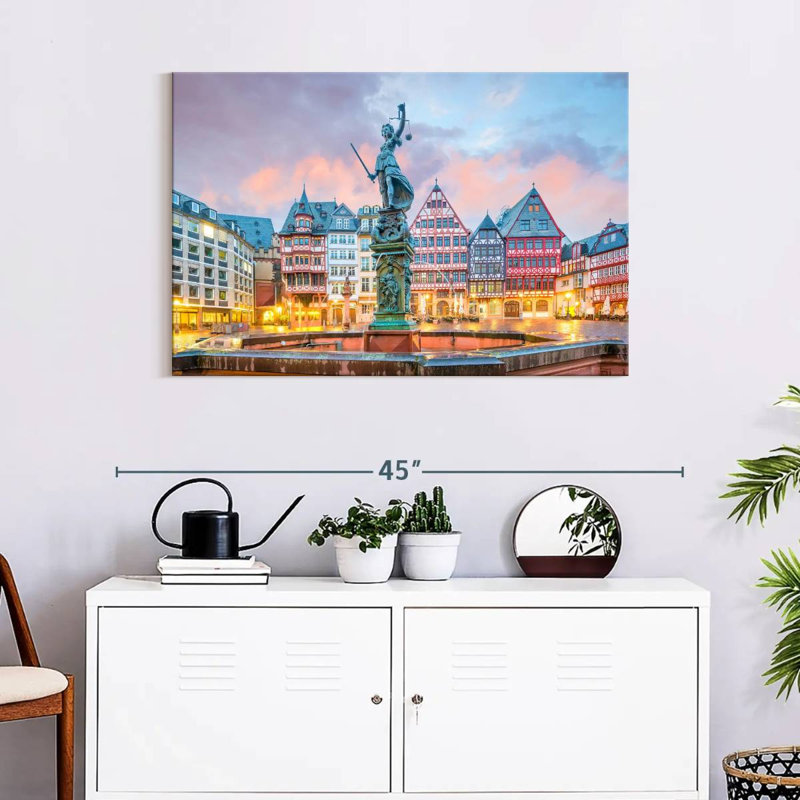 Nicci Romerberg Square, 24" H x 36" W