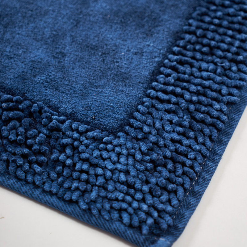 Ensemble de luxueux tapis de bain (2 pièces), bleu foncé, 19,7 po x 23,6 po et 23,6 po x 39,4 po | 100% polyester, hauteur des poils de 0,6 po | Dessous antidérapant, antibactérien, lavable à la machine | Parfait pour les salles de bain élégantes