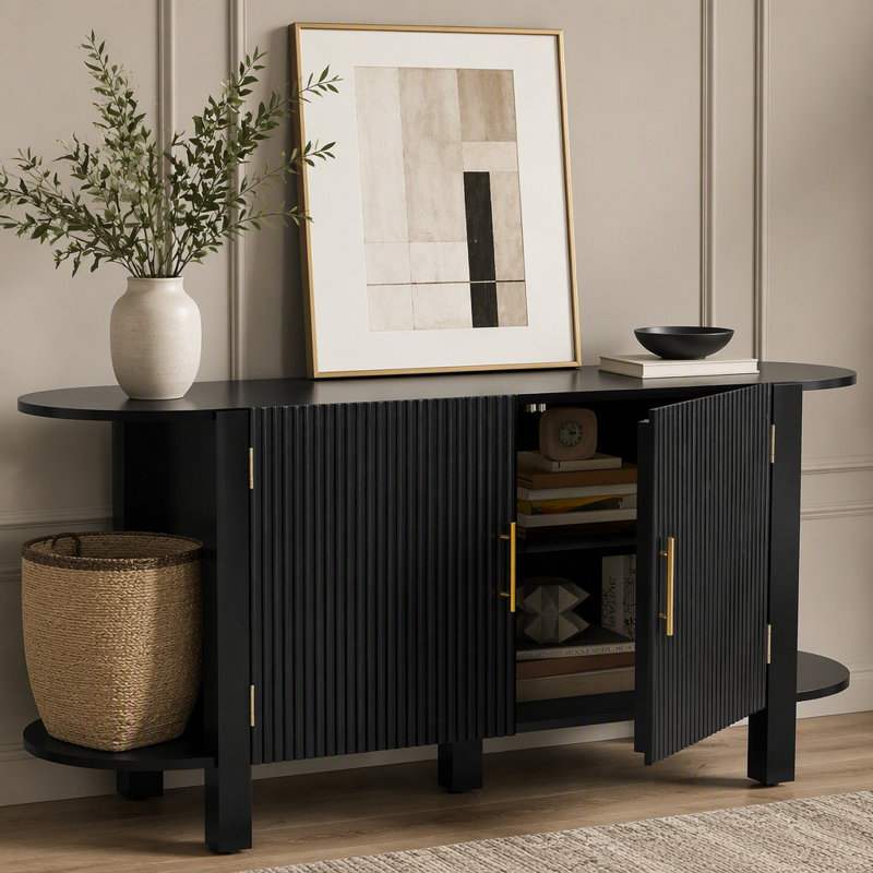 Buffet en pin avec tablette extensible incurvée à deux niveaux, buffet moderne du milieu du siècle avec portes à texture ondulée verticale, grande table basse pour salle à manger et cuisine