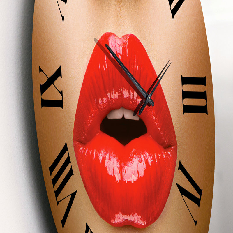Gros plan sur un joli maquillage - Horloge murale moderne, Petit