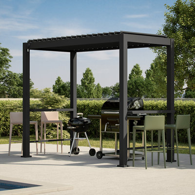 111S 5'10 'Alu. Pergola pour barbecue avec toit à persiennes, tables de bar (barbecue non inclus)