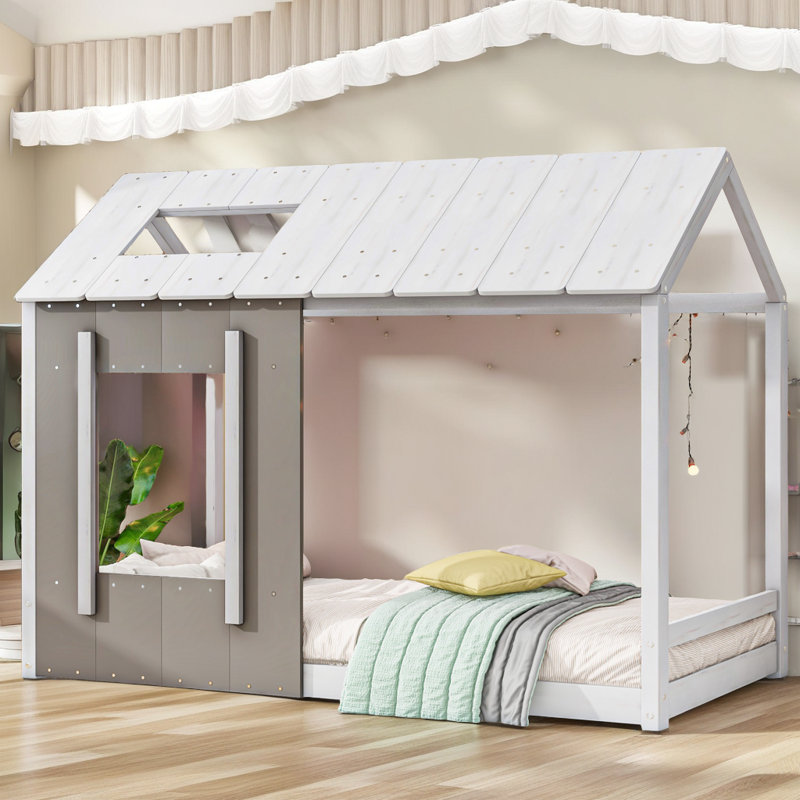 Plateforme de conception de maison avec bricolage décoré par des enfants, Gris / Blanc