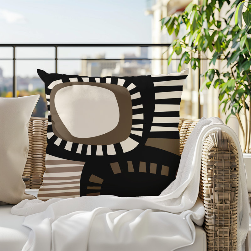 Oreiller carré réversible intérieur / extérieur Alika, H 15 po x l 15 po, Beige / noir / blanc cassé abstrait