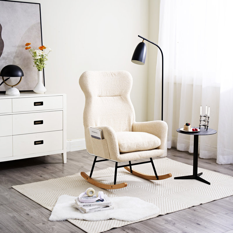 Chaise berçante moderne avec dossier haut