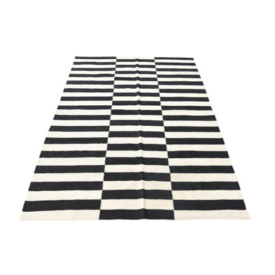 Tapis noir et blanc Orta