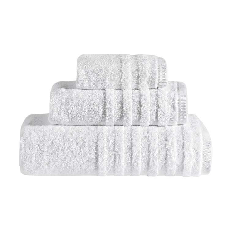 Why A White Towel Should Be A Bathroom Staple