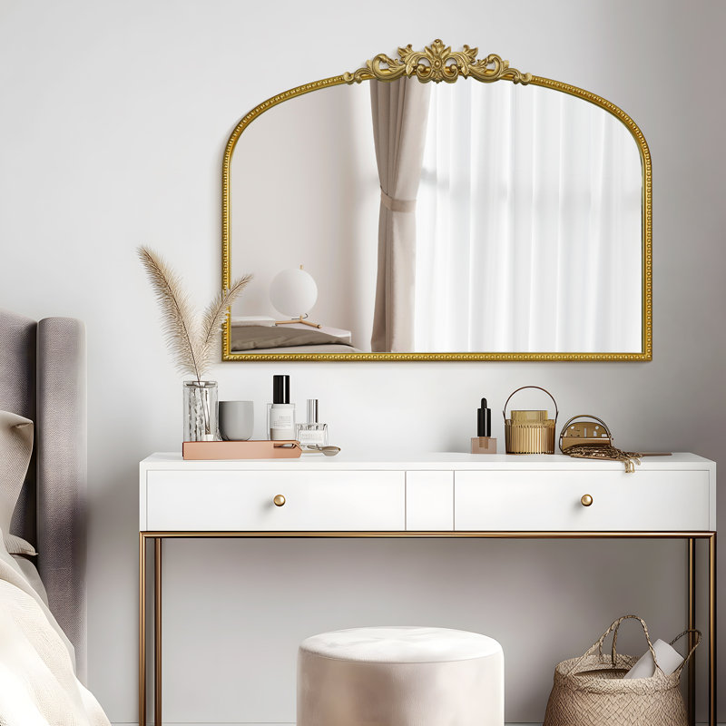 Miroir mural en verre Kiany , 24 po x 32 po, Doré