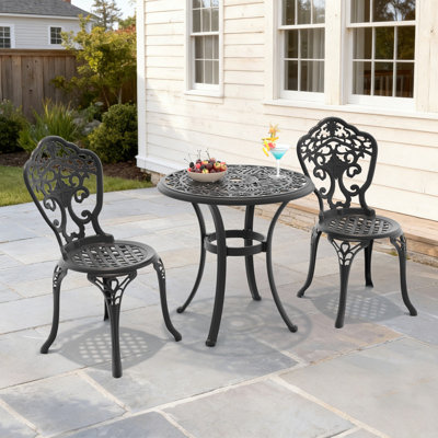 Ensemble bistro 3 pièces en fonte d'aluminium, table ronde 26,77 po avec trou pour parasol et 2 chaises avec siège d'une largeur de 15,35 po