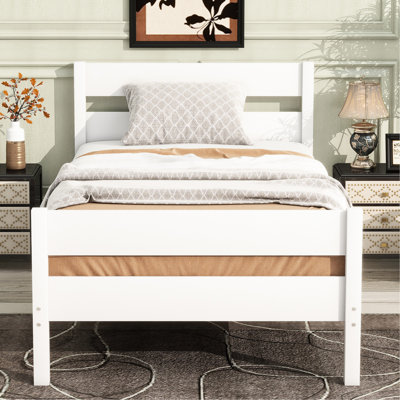 Lit simple blanc avec tête de lit en bois d'hévéa et, idéal pour la vie, espace de rangement maximal, attrait rustique parfait pour les petits espaces de vie, ambiance de chambre apaisante, assemblage rapide