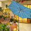 Parasol lumineux solaire à DEL 9 pi avec système d'inclinaison et de manivelle, cadre en acier durable pour l'extérieur-2054886079