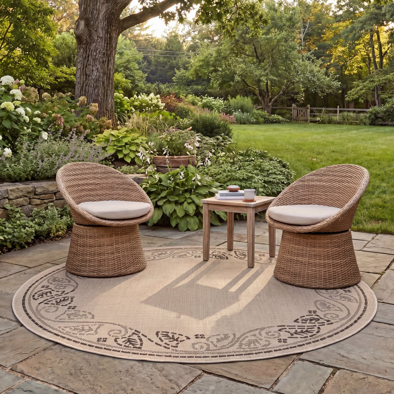 Herefordshire Performance Floral Indoor/Outdoor Area Rug, Round 5'3"