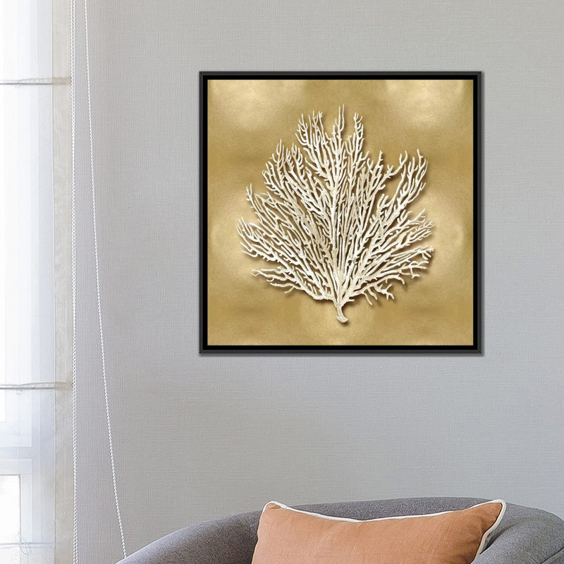 «Sea Fan On Gold I» par Caroline Kelly - Reproduction numérique sur toile tendue sur châssis, H 37 po x l 37 po x P 1,5 po
