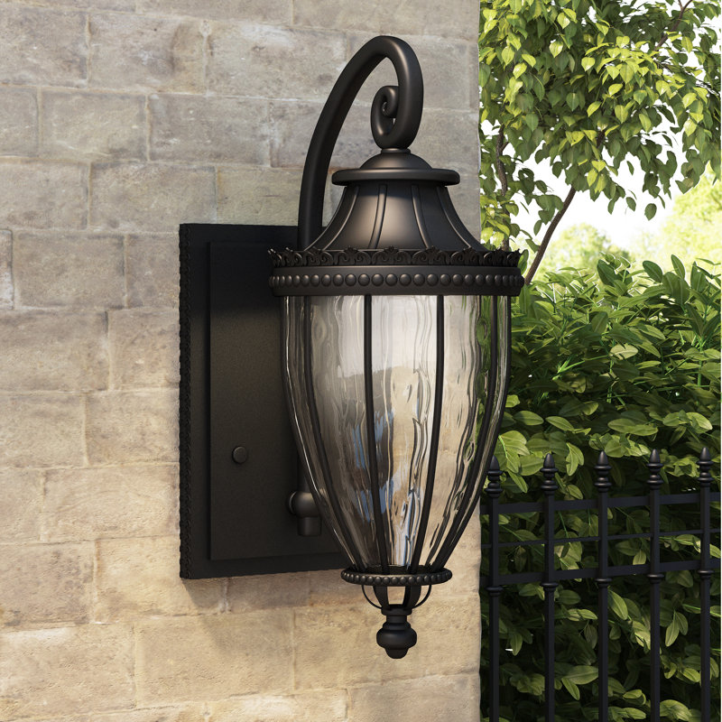 Lanterne murale d'extérieur à DEL Veeta, H 22,25 po x l 9 po x P 13 po