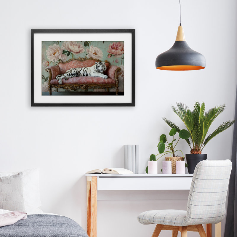 «Where The Tiger Dreams», reproduction sous verre encadrée, design par Tina LeCour, H 17 po x l 23 po, Cadre noir minuit