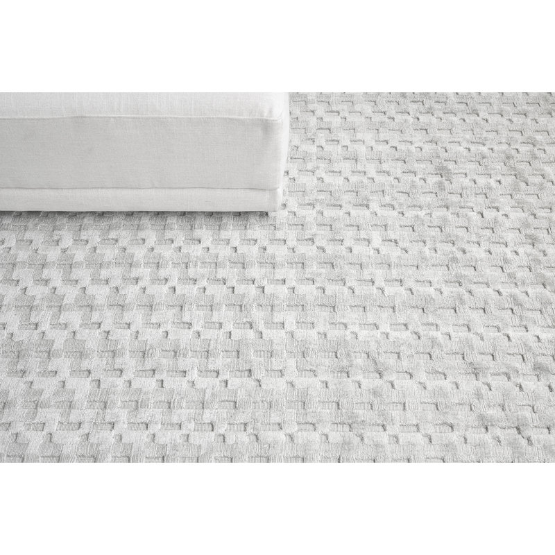 Monroe Silk Geometric Area Rug in Ivory, Rectangle 15' x 20'