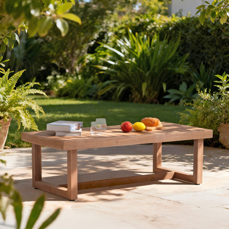 Table basse d'extérieur en bois