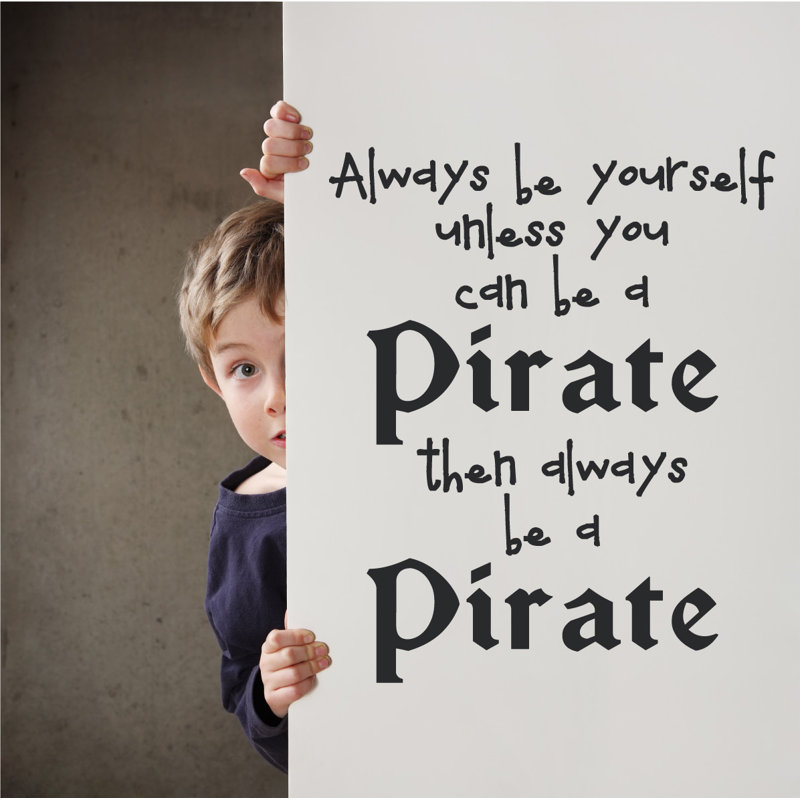 Décalcomanie murale toujours en pirate, H 38 po x l 31 po x P 0,01 po, Noir