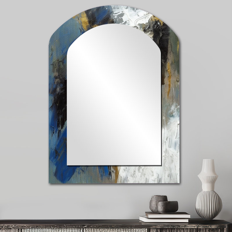 «Comfort Of Knowing» abstrait bleu et or I - grand miroir mural arqué sur métal, 34 po x 25 po
