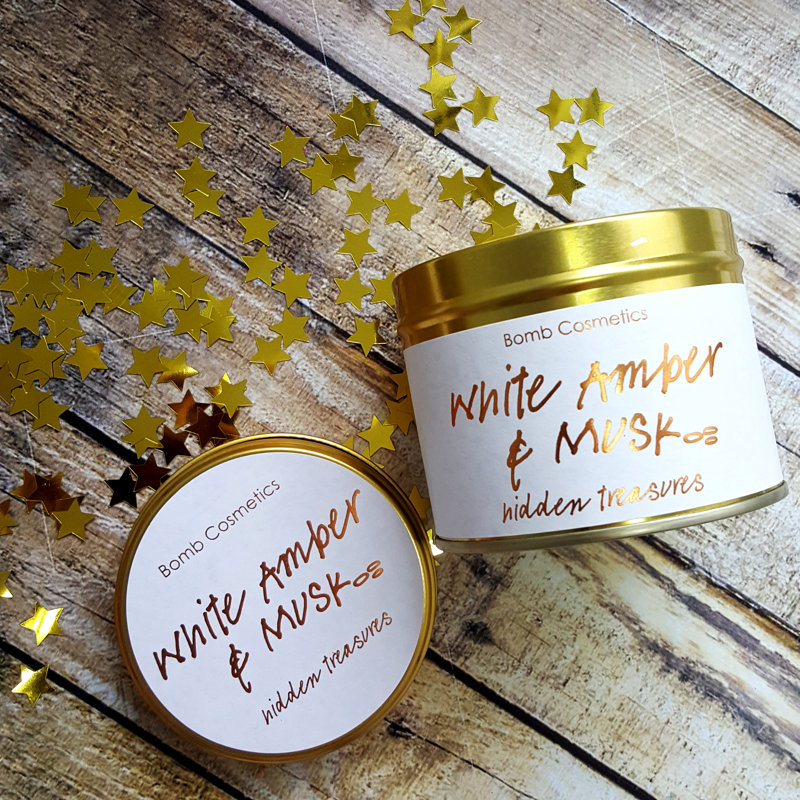 White Amber And Musk Scented Jar Candle