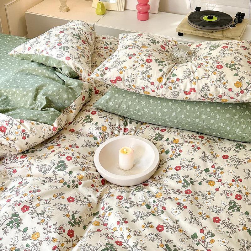 Polyester Floral Duvet Cover with Pillowcases Included